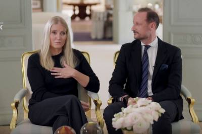 Hele NRKs intervju med kronprinsparet om Jeffrey Epstein ord for ord