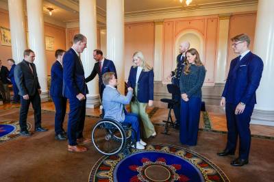 Kronprins­familien på oppdrag sammen