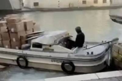 Venezia: Kvinne stjal båt og kræsjet i historisk bro