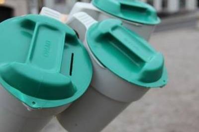 Manglar over 800 bøsseberarar