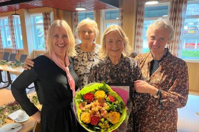 (+) – Alltid hyggelig og hjelpsom