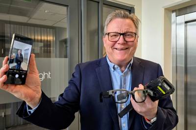 Lager norske linser for smarte briller