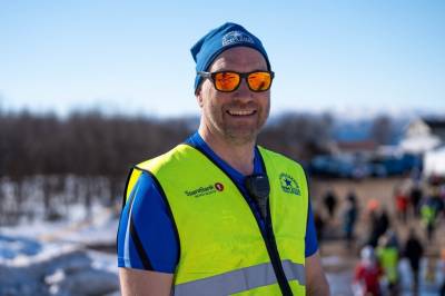 Våren kom tidlig i nord: Skirenn i t-skjorte og fare for lyngbrann