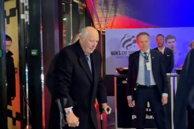 Her kommer kongen før Norges åpningskamp i håndball-EM