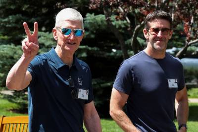 Apple-sjefen går av i dag
