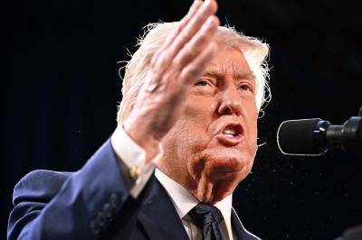 Oljeprisen fortsetter å falle etter ytterligere Trump-uttalelser