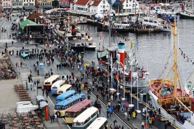 Nå starter folkefesten: Venter 100.000 mennesker i sentrum