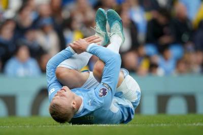 Smell for Haaland – haltet av banen etter ny mål-dobbel