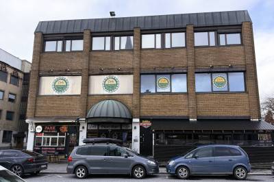 Knusktørr fest: – Kan ikke tillate skjenking nå