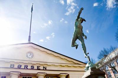 Protector Forsikring falt fire prosent etter at storaksjonær lempet ut aksjer for 763 millioner.