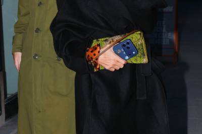 Tatt på fersken med ny flamme