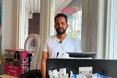 Samuel (33) flyttet familiebedriften: – Vi har stamkunder fra hele fylket