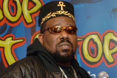 DJ Afrika Bambaataa er død