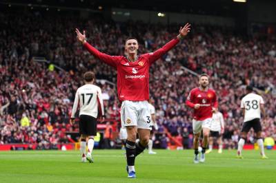 Manchester United med drømmeomgang: Liverpool-legenden raser