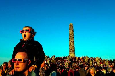 Onsdag skjer det: Se opp for årets solformørkelse