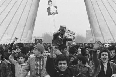 Slik ble USA og Iran erkefiender