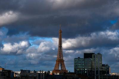Paris: Tre personer pågrepet etter mistanke om spionasje
