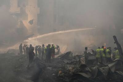 Forleseren sjekket lyden. Da hørte de skriket