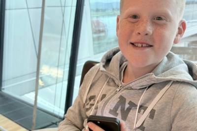 Emrik (10) reiste alene med SAS – ble overlevert uten pass