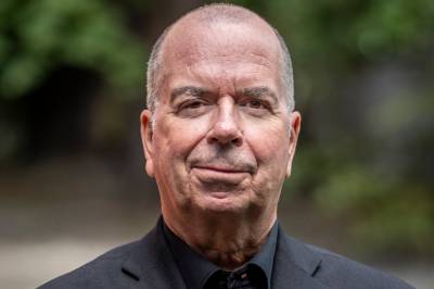 Jan Kjærstad - «En verdig sak for Thomas Hegel»