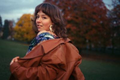 Rockeyndlingen Ea Othilde skrytes opp i skyene