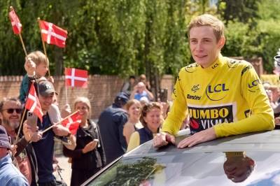 Jonas Vingegaards rørende gest overfor en ung fan som gråt etter at han falt i Tour de France