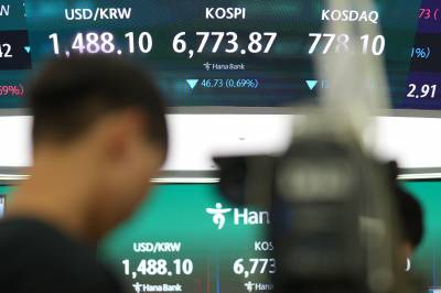 Oljeprisen passerer 90 dollar – Kina griper inn etter børsfall