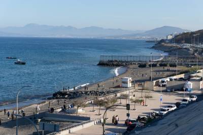 Spanias etterretningstjeneste sier at Marokko ikke sto bak migrasjonskrisen i Ceuta, men at landet bidro til den