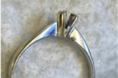 Iselin mistet diamanten – nå raser hun