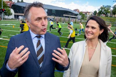 Nessa Nordtun kom med forsvarsministeren da nytt grep for norsk skole skulle presenteres: – En tankevekker
