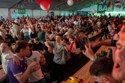 Kamptidspunktene medfører alkoholstopp: -Burde legge til rette for en folkefest