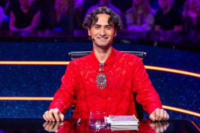 Cengiz Al venter barn