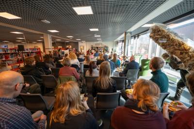 Folkebibliotek blir møteplasser for deling og gjenbruk