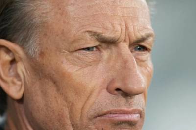 Saudi-sjokk: Sparket rett før VM