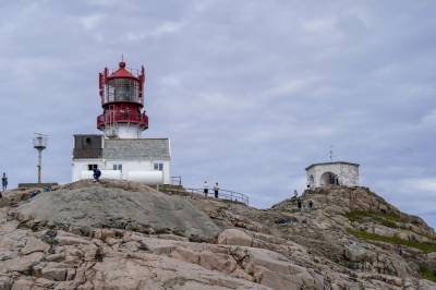 For 370 år siden ble Norges første fyr tent her. Gjør det fortsatt jobben sin?