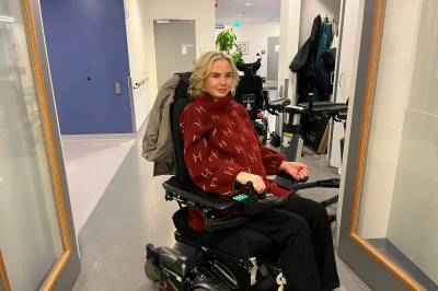 Lisa (25) våknet etter fire uker i koma: – Barna er drivkraften