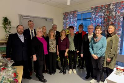 Hedret ansatte for lang og tro tjeneste: – Vi er stolte og glade for å ha fått beholde deres kompetanse gjennom så mange år