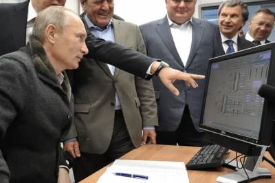 Bruker Putin kunstig intelligens? Kreml svarer på spørsmålet