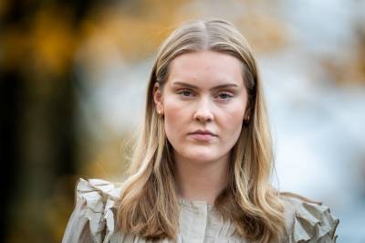 Side 2–3 lørdag 23.5: Fra uenighet til umoral