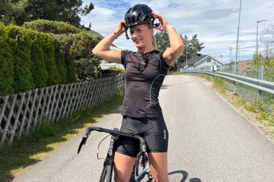 Erika (26) er hekta på sykling