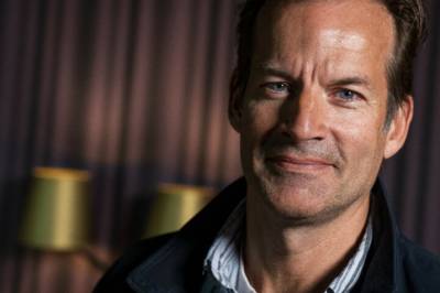 Jon Almaas deler gladmelding