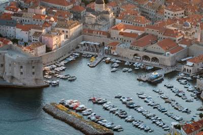I hvilket land ligger Dubrovnik?
