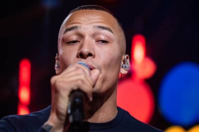 Kamelen tiltalt etter nakkebrudd: Er i Dubai – møtte ikke i retten