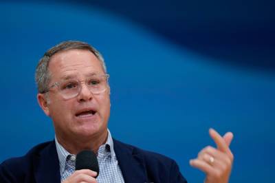 Walmart-sjefen varsler avgang – aksjen faller i førhandelen