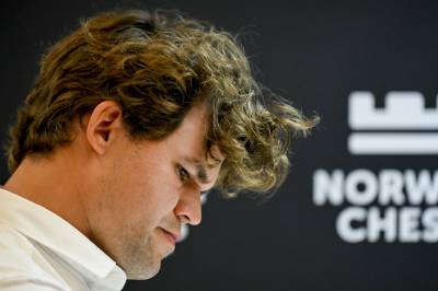 NRK-studio fersker Carlsen: – Det er jo ikke lov