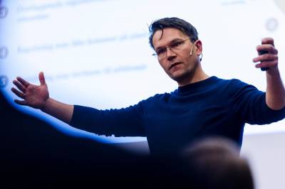 Martin Bech Holte tar gevinst i Aker – Midelfart helt ute