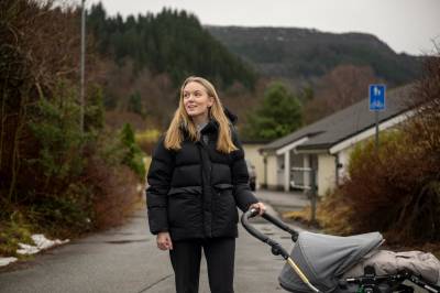 Juliett (25) ble trebarnsmor på tre år: – Det var planen