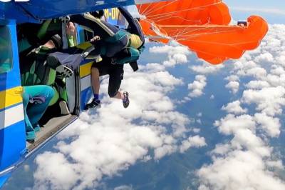 Dramatisk fallskjermhopp - her går det galt