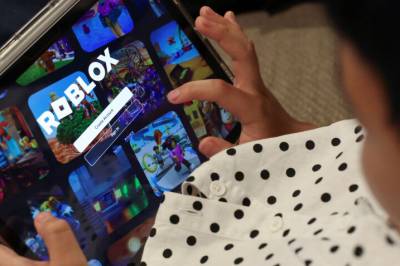 Forsker om alders­grense på Roblox: – Ikke fornuftig i det hele tatt