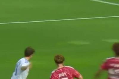 2-1: Brenden Aaronson, Leeds United